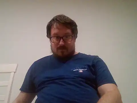 Snapshot of czechguy chatting on 11/14/25, 05:49 czechguy online show from 11/14/25, 05:49