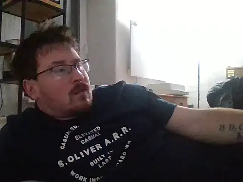 Snapshot of czechguy chatting on 12/14/25, 04:34 czechguy online show from 12/14/25, 04:34