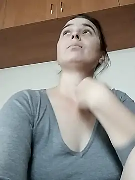 Ella-433 online show from 12/14/25, 10:43