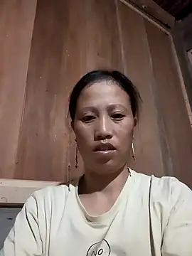 Snapshot of jerry-xx chatting on 11/17/25, 10:25 jerry-xx online show from 11/17/25, 10:25