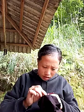 Snapshot of jerry-xx chatting on 11/16/25, 01:21 jerry-xx online show from 11/16/25, 01:21