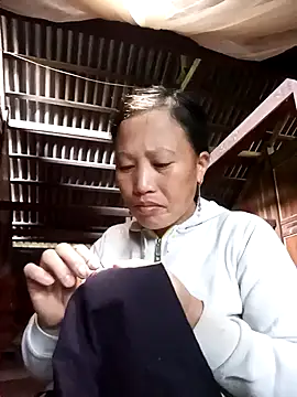 Snapshot of jerry-xx chatting on 11/22/25, 01:37 jerry-xx online show from 11/22/25, 01:37