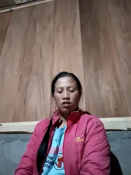 Snapshot of jerry-xx chatting on 11/19/25, 01:44 jerry-xx online show from 11/19/25, 01:44