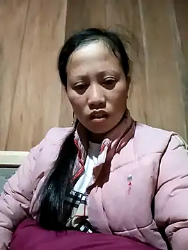 Snapshot of jerry-xx chatting on 11/23/25, 05:34 jerry-xx online show from 11/23/25, 05:34