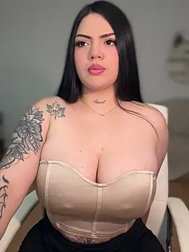 dulcemarianh  online show from 05/27/26, 07:05