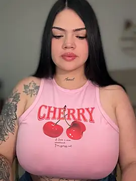 Snapshot of dulcemarianh_ chatting on 06/15/26, 04:45 dulcemarianh online show from 06/15/26, 04:45