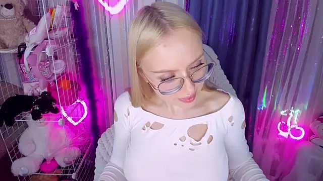 CeaneLino online show from 03/21/26, 06:12