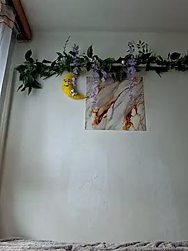 Snapshot of Nika_aa chatting on 07/15/26, 10:33 Nika aa online show from 07/15/26, 10:33