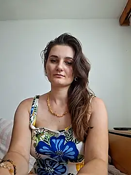 Snapshot of Nika_aa chatting on 06/27/26, 12:33 Nika aa online show from 06/27/26, 12:33