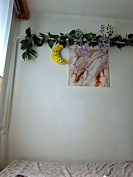 Snapshot of Nika_aa chatting on 05/04/26, 08:28 Nika aa online show from 05/04/26, 08:28