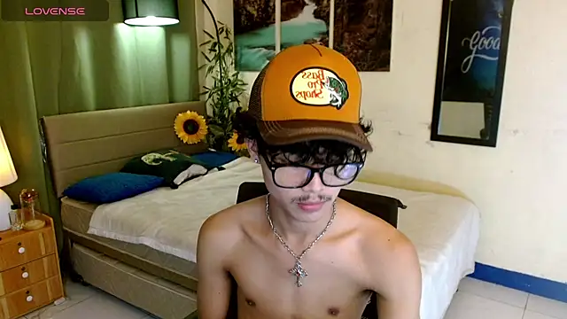 AsianCarl online show from 11/04/25, 01:48