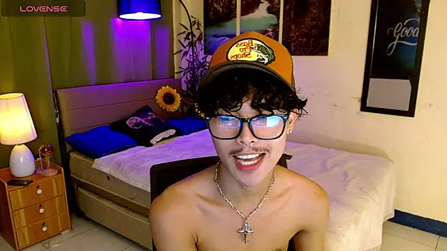 AsianCarl online show from 11/06/25, 04:44