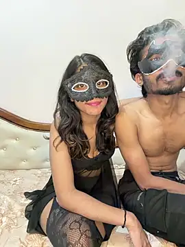 Snapshot of Lovebirdss chatting on 12/19/25, 08:49 Lovebirdss online show from 12/19/25, 08:49