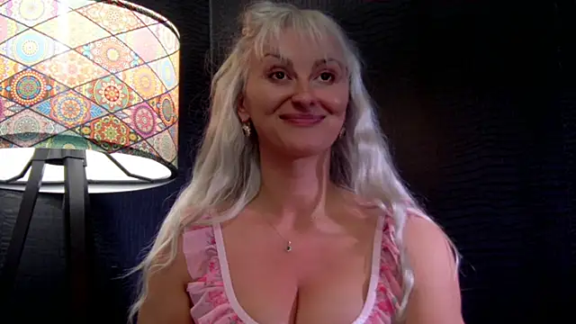 LeticiaReys online show from 03/11/26, 02:00