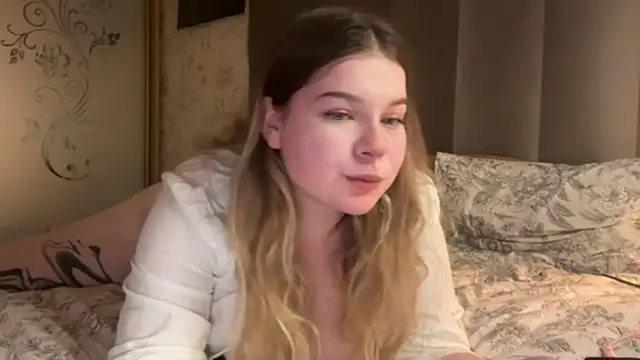 Crave Elise online show from 11/11/25, 01:00