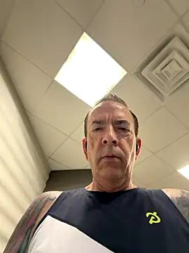 Snapshot of Crazy_Mike1 chatting on 10/10/25, 11:22 Crazy Mike1 online show from 10/10/25, 11:22