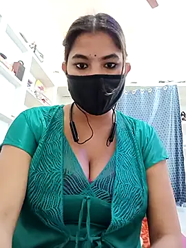 Hot radhaji online show from 04/13/26, 03:38