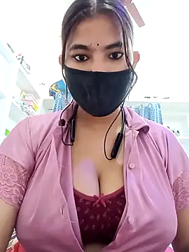 Hot radhaji online show from 04/08/26, 04:47