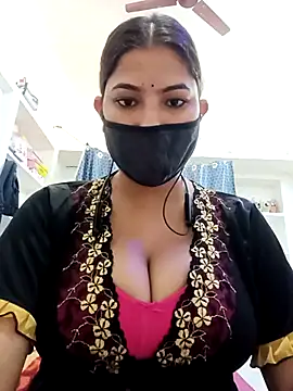 Snapshot of Hot_radhaji chatting on 05/13/26, 02:40 Hot radhaji online show from 05/13/26, 02:40