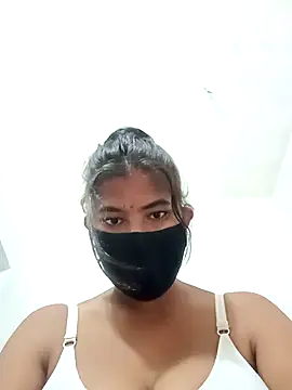 Snapshot of Hot_radhaji chatting on 10/16/25, 06:32 Hot radhaji online show from 10/16/25, 06:32
