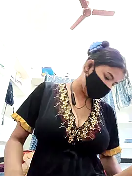 Hot radhaji online show from 02/20/26, 01:13