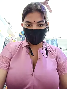 Hot radhaji online show from 04/05/26, 12:28