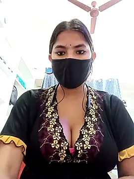 Hot radhaji online show from 02/09/26, 04:27