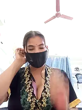 Hot radhaji online show from 03/07/26, 02:29