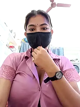 Hot radhaji online show from 03/18/26, 12:25