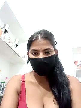 Hot radhaji online show from 11/05/25, 08:23