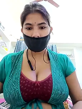Snapshot of Hot_radhaji chatting on 04/28/26, 01:37 Hot radhaji online show from 04/28/26, 01:37
