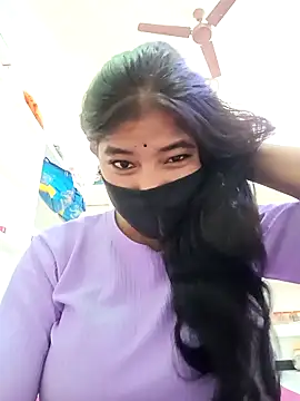 Hot radhaji online show from 01/08/26, 10:43