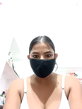 Hot radhaji online show from 10/26/25, 09:10