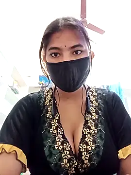 Hot radhaji online show from 02/16/26, 09:45