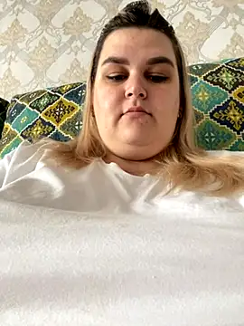 Snapshot of Vita6777 chatting on 10/19/25, 05:10 Vita6777 online show from 10/19/25, 05:10