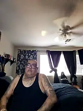 B1GLO online show from 11/23/25, 11:26