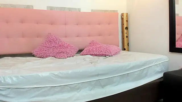 SamanthaFox 8 online show from 11/18/25, 10:40