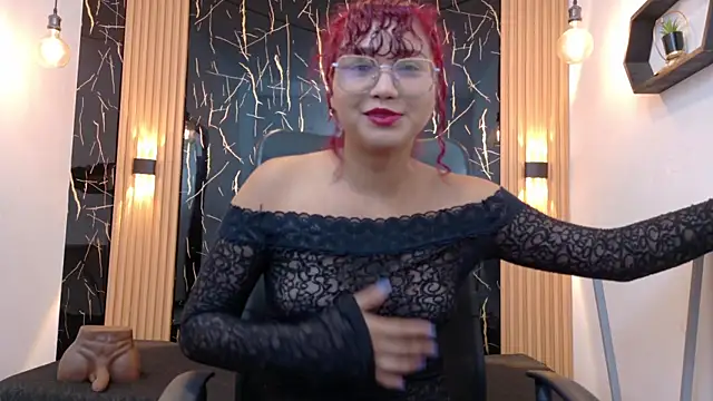 Snapshot of SamanthaFox_8 chatting on 06/26/26, 11:38 SamanthaFox 8 online show from 06/26/26, 11:38