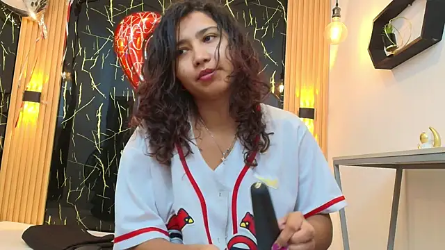 SamanthaFox 8 online show from 02/18/26, 12:01