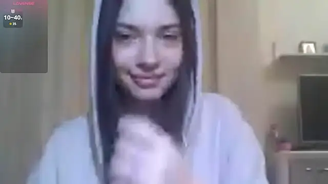 Snapshot of CeyaLier chatting on 06/07/26, 06:24 CeyaLier online show from 06/07/26, 06:24