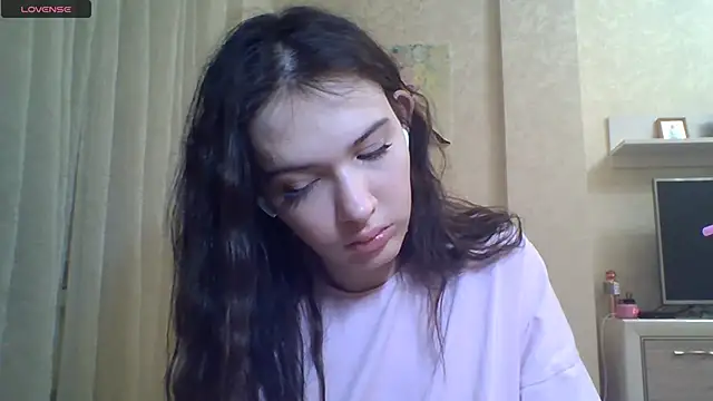 Snapshot of CeyaLier chatting on 06/19/26, 06:36 CeyaLier online show from 06/19/26, 06:36