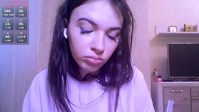 Snapshot of CeyaLier chatting on 06/11/26, 02:53 CeyaLier online show from 06/11/26, 02:53