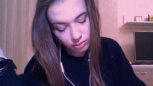 CeyaLier online show from 12/15/25, 05:30