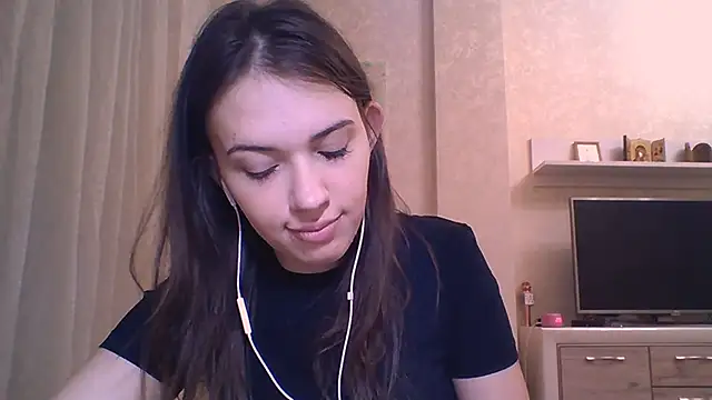 CeyaLier online show from 11/25/25, 05:24