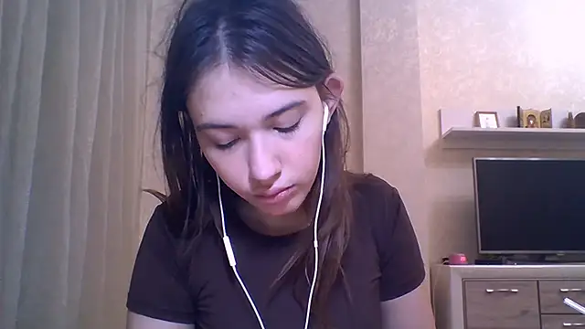 CeyaLier online show from 10/30/25, 05:32