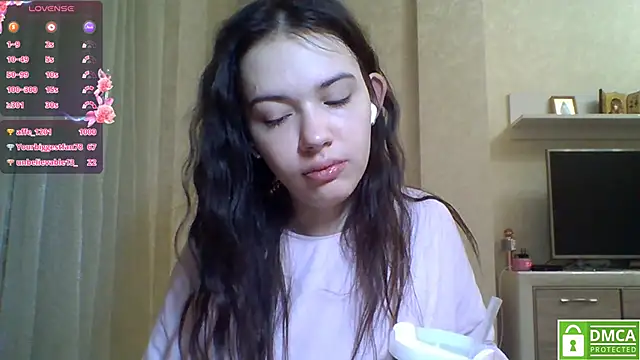 Snapshot of CeyaLier chatting on 06/20/26, 10:26 CeyaLier online show from 06/20/26, 10:26