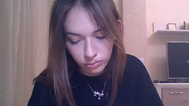 Snapshot of CeyaLier chatting on 10/10/25, 05:47 CeyaLier online show from 10/10/25, 05:47