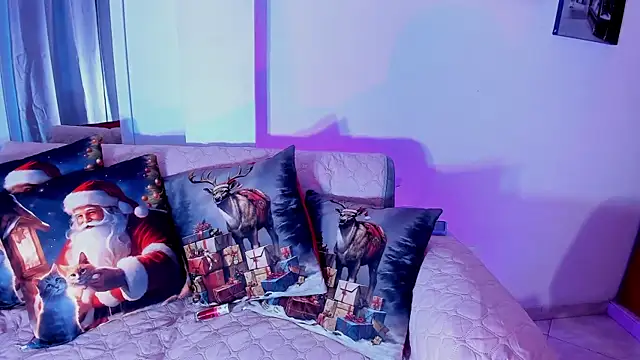 Jenn W online show from 11/21/25, 12:15