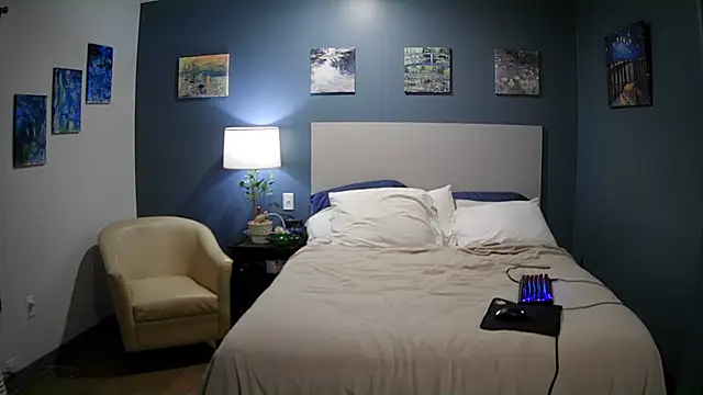 Fuck-Buddy-4U online show from 10/27/25, 12:00