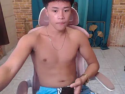 ur naughtyboy patrick online show from 10/30/25, 01:48